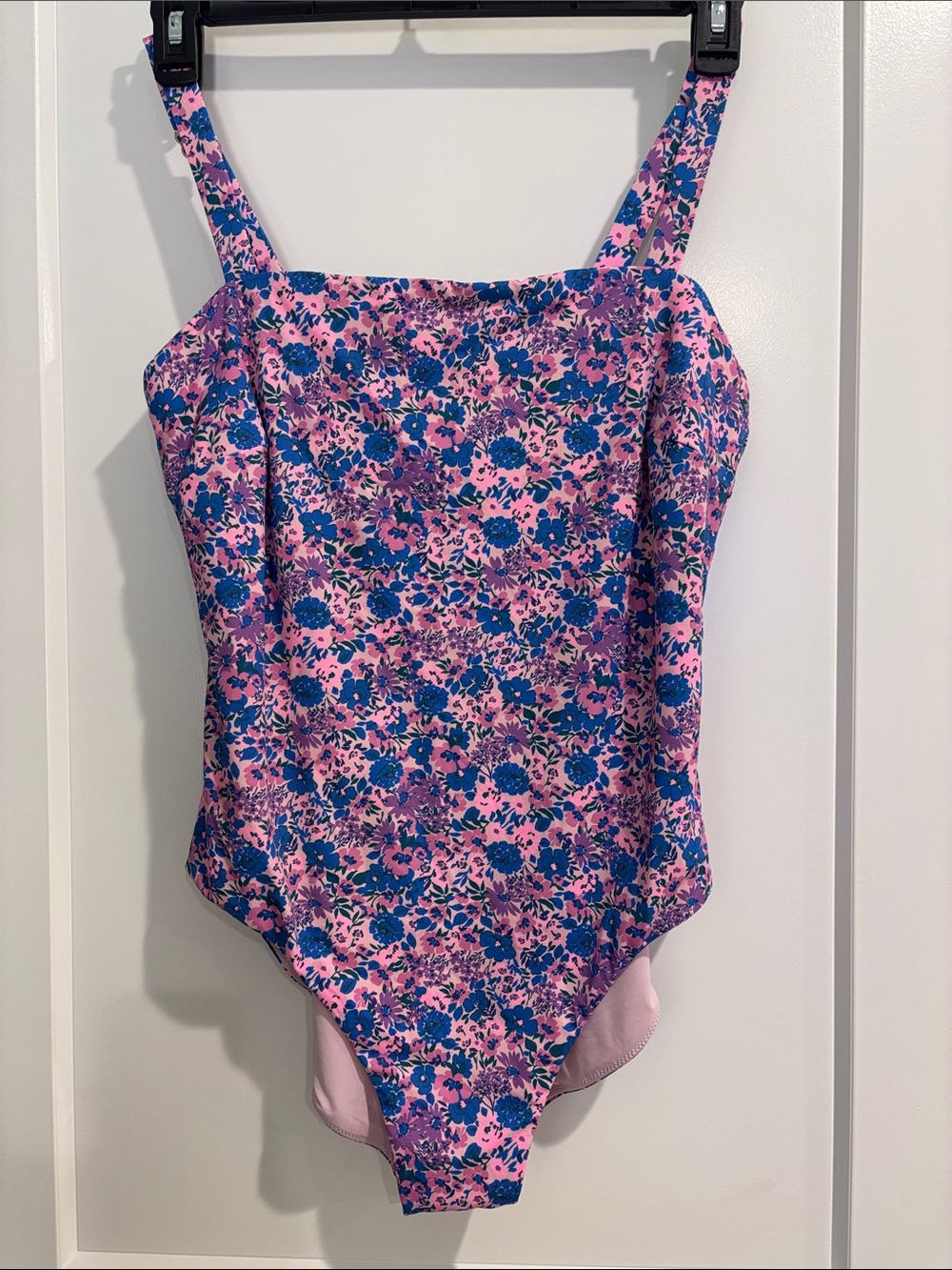 Vineyard Vines Women’s one piece swimsuit XL